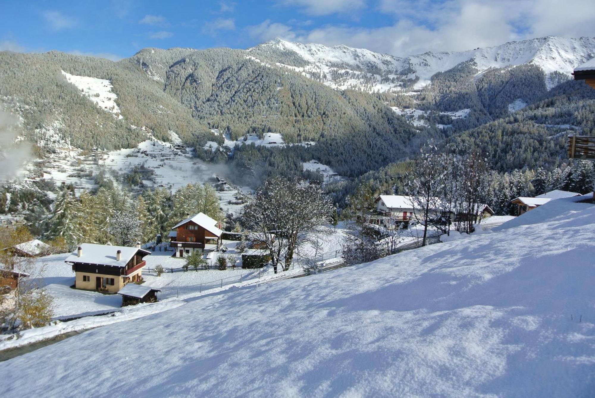 La Tzoum'Hostel Ла-Тзумаз Екстер'єр фото